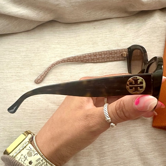 Tory Burch Cat-Eye Tortoise Sunglasses, Style TY7136 - Picture 7 of 12